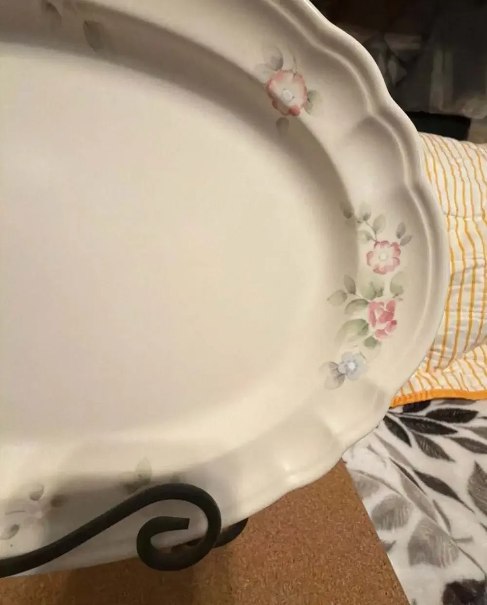 Pfaltzgraff Tea Rose 14.5 inch Oval Serving Platter